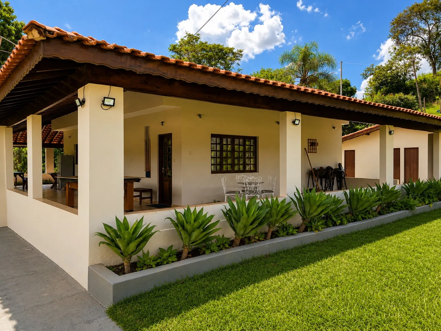 Casa e jardim do Recanto Jaguari